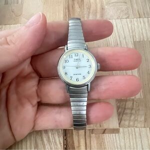 Timex Indiglo ladies silver tone expansion bracelet watch NEW BATTERY